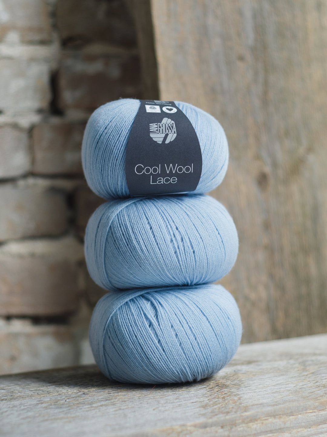 Cool Wool Lace 034 Pastelblauw